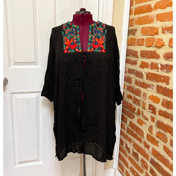 NWT Beautiful Velzera Bird Embroidered 3/4 Sleeve Black Gauze Duster Maxi Top - Picture 1 of 7